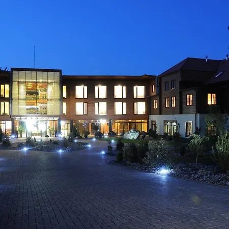 Zochova - Adult Friendly Modor