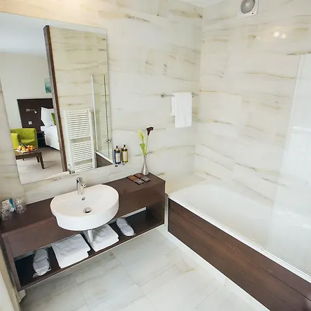 Zochova - Adult Friendly 4*